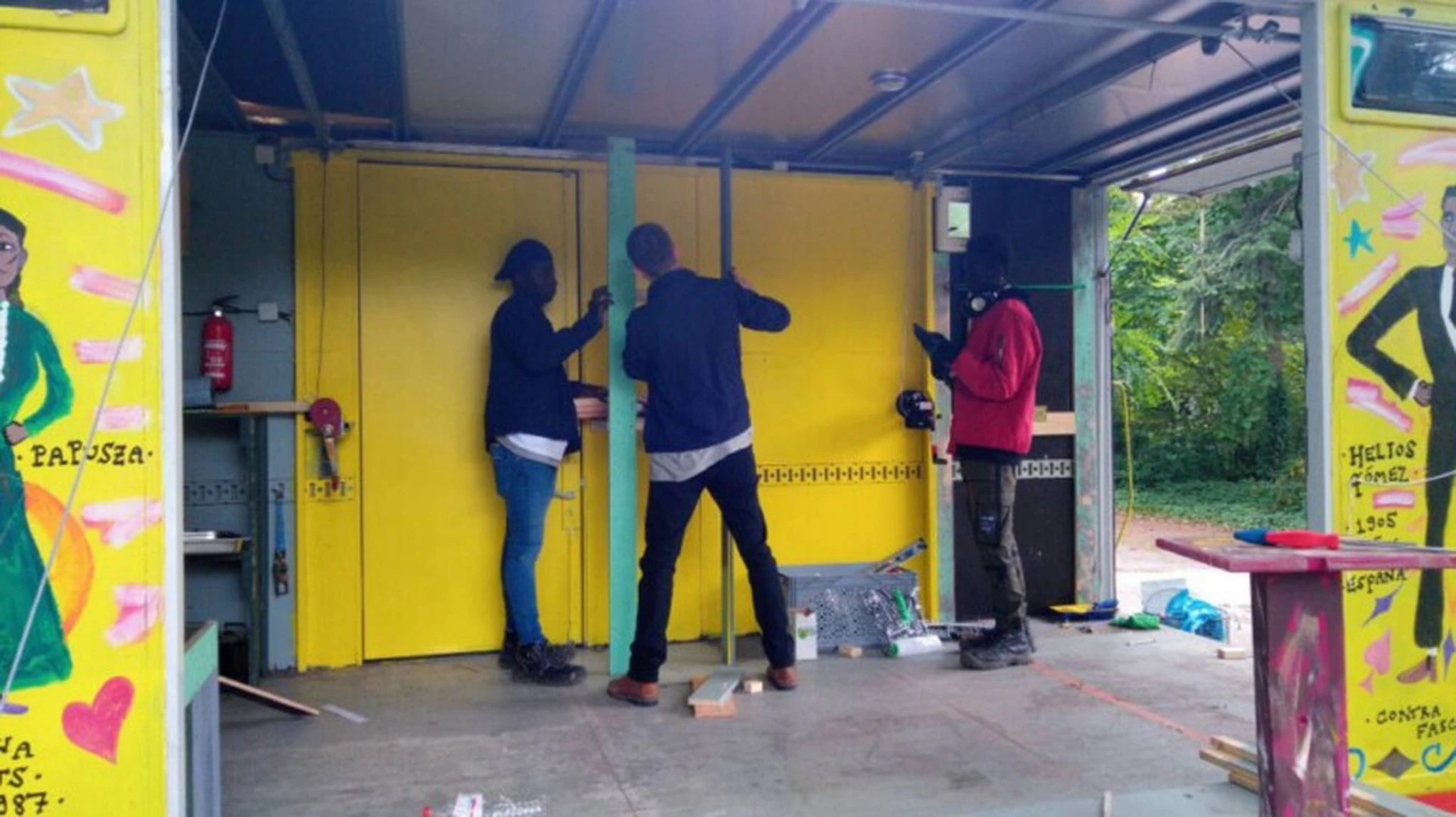 Stadtbretter workshop interior yellow trailer